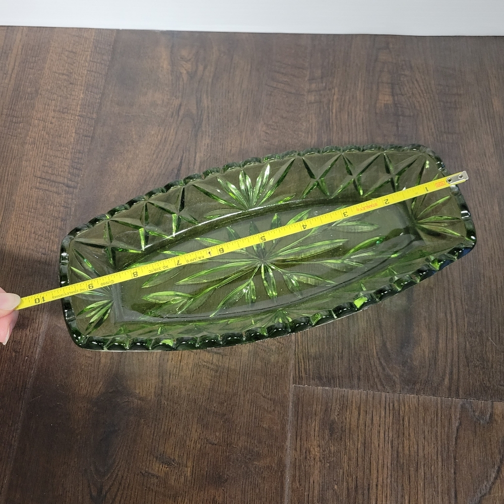 Vintage Hazel Atlas Green Oblong Glass Dish Cut Green Trinket Fish Tray Decor - Picture 3 of 3